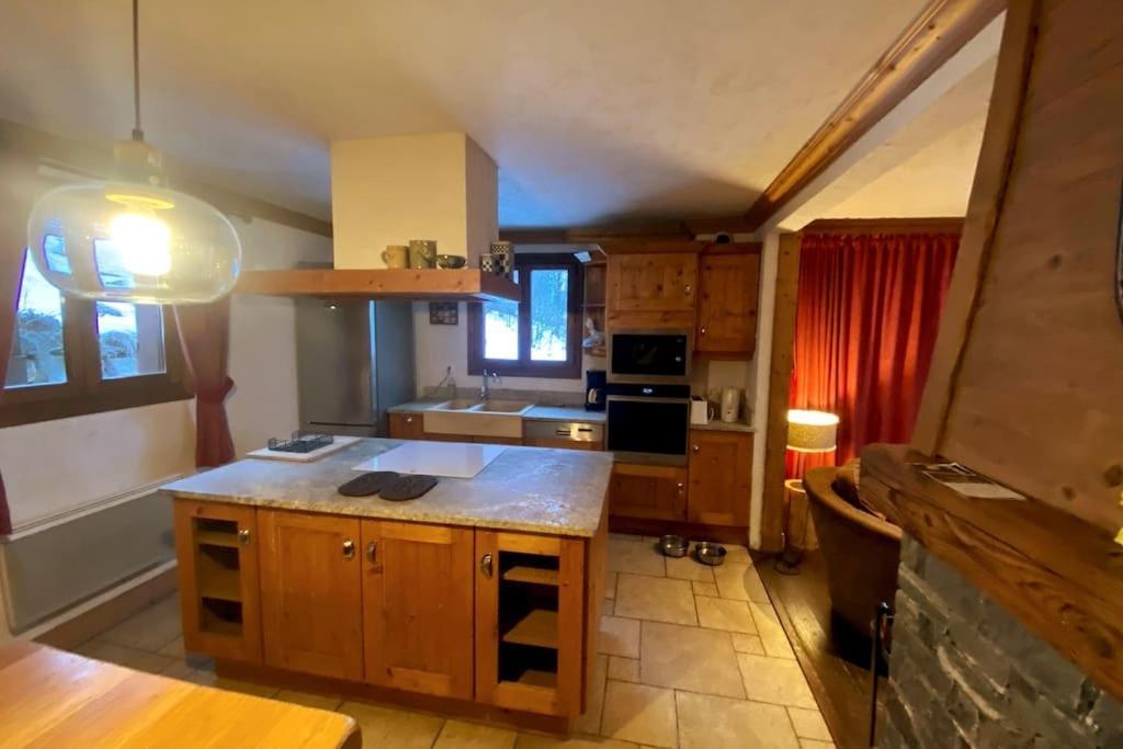 Chalet 6 Chambres A 3 Min Des Pistes Des 3 Vallees St Martin De Belleville Saint-Martin-de-Belleville Exteriör bild